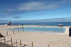 Piscina água mar aquecida (Vila Nova de Gaia)
